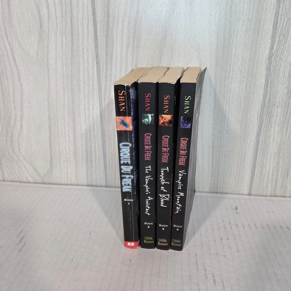 Cirque Du Freak The Saga Of Darren Shan Series Books 1-4